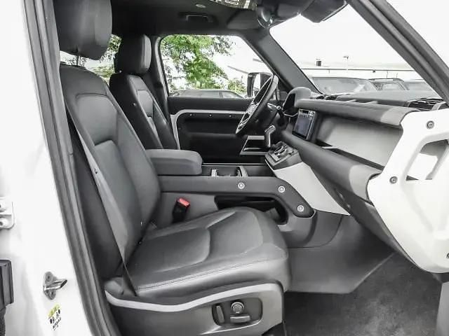 Gebraucht Land Rover Defender SE Dynamic 304 PS (223 kW) 2022 Weiß SUV