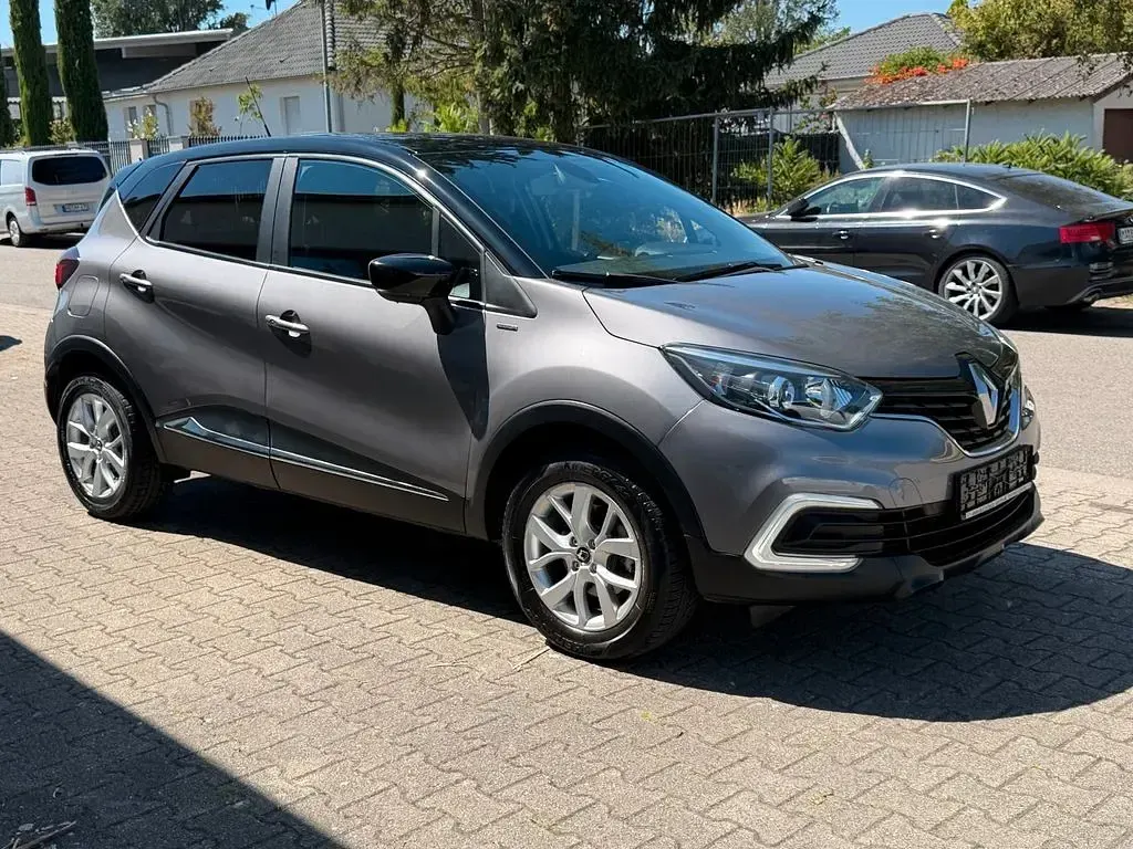Gebraucht Renault Captur LIMITED 131 PS (96 kW) 2019 Grau SUV