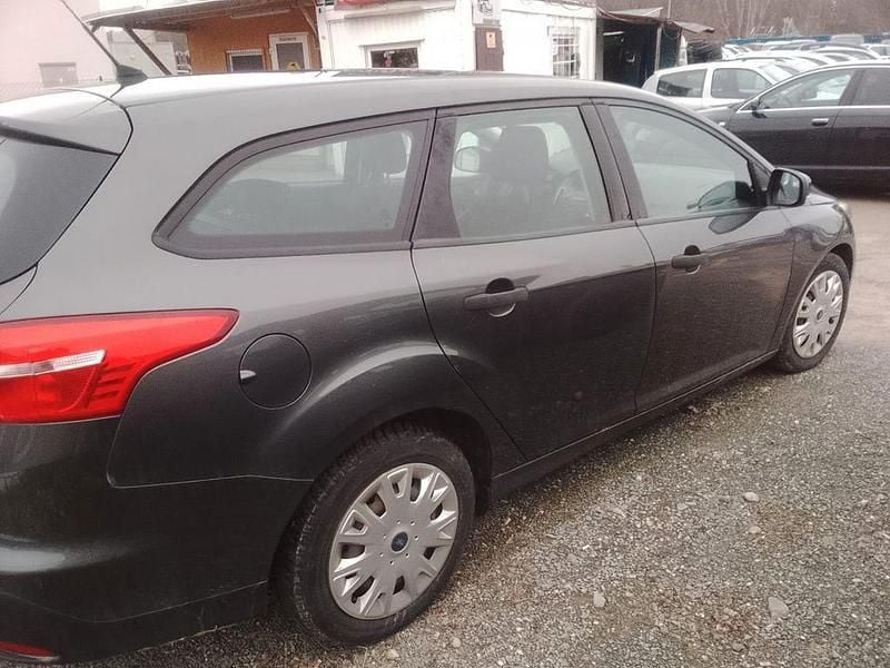 Gebraucht Ford Focus Ambiente 101 PS (74 kW) 2015 Kombi