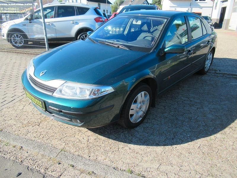 Grün Gebraucht 2003 Renault Laguna II Expression Limousine | 1.050 € (Guter Preis) - Bild 1/4