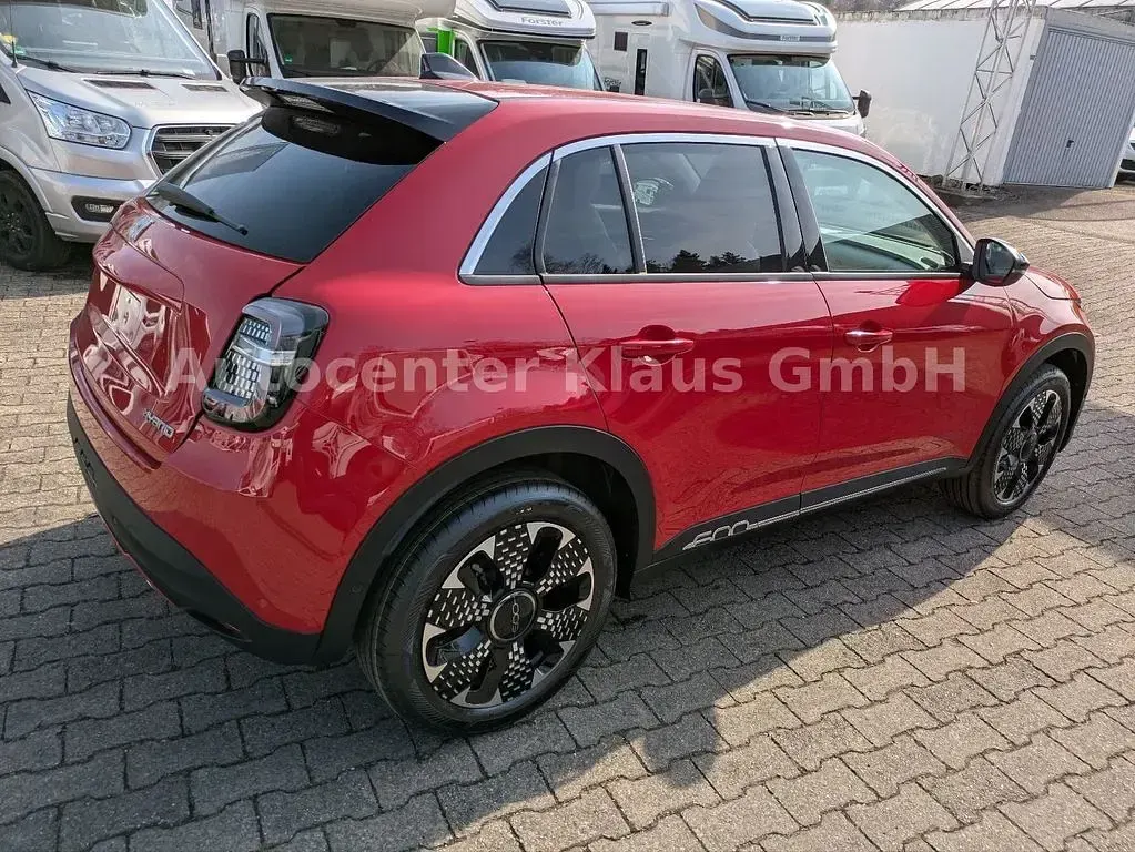 Neu Fiat 600 La Prima 101 PS (74 kW) 2025 Rot SUV