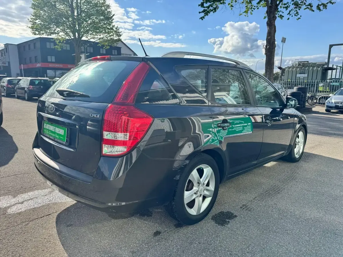 Gebraucht Kia Ceed 116 PS (85 kW) 2012 Schwarz Kleinwagen