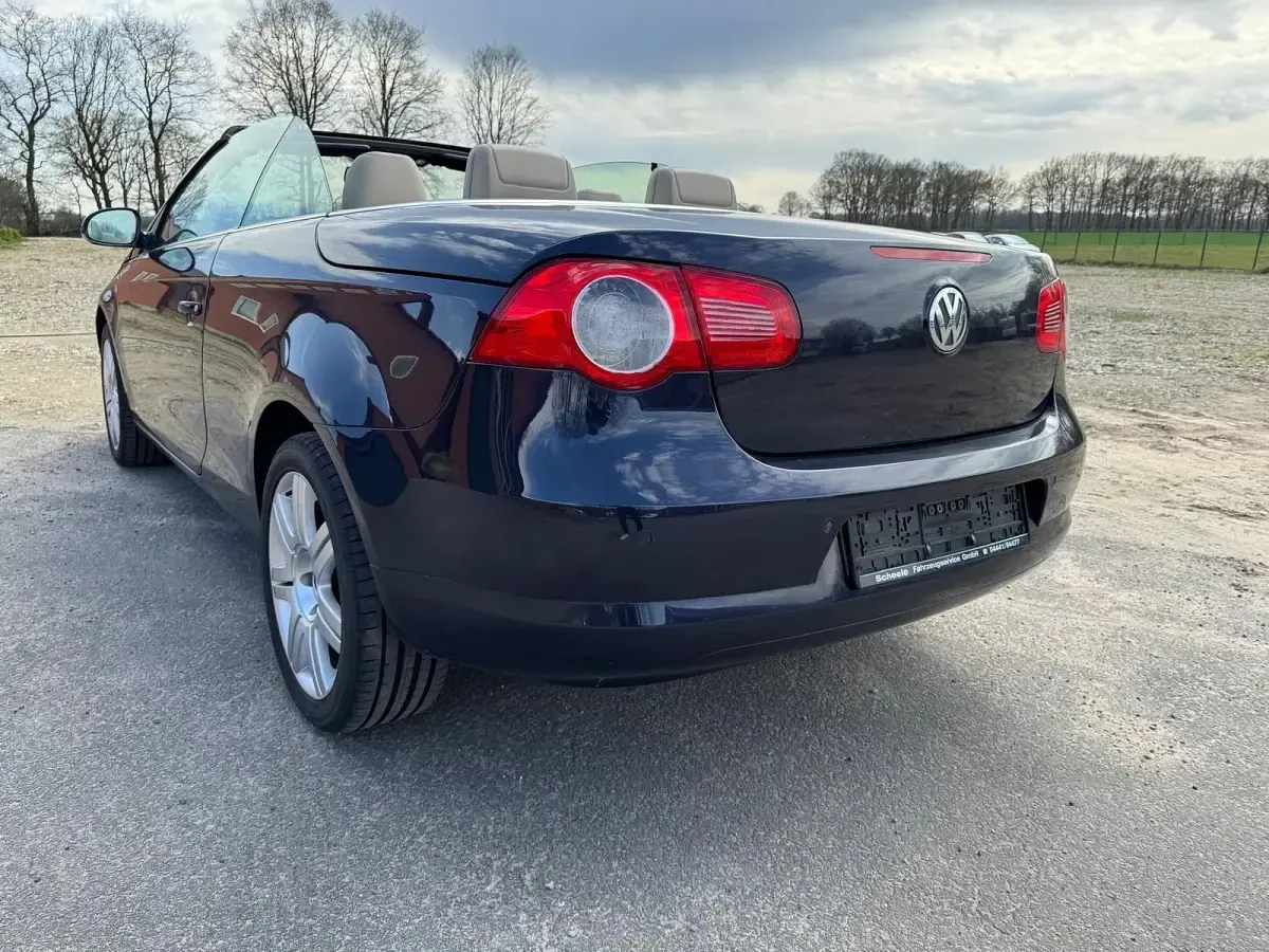 Używany VW Eos 150 KM (110 kW) 2006 Niebieski Kabriolet