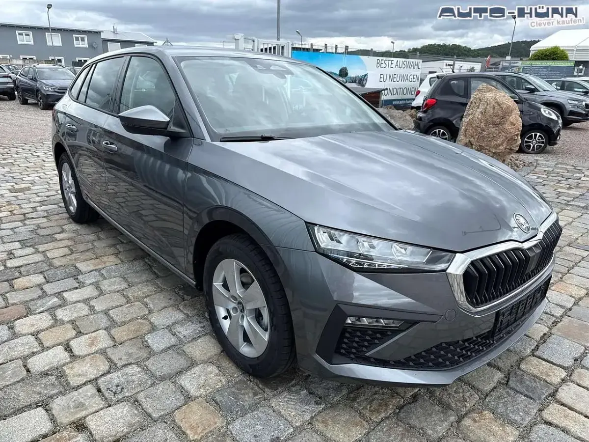 Nowe Skoda Scala 150 KM (110 kW) 2026 Szary Hatchback