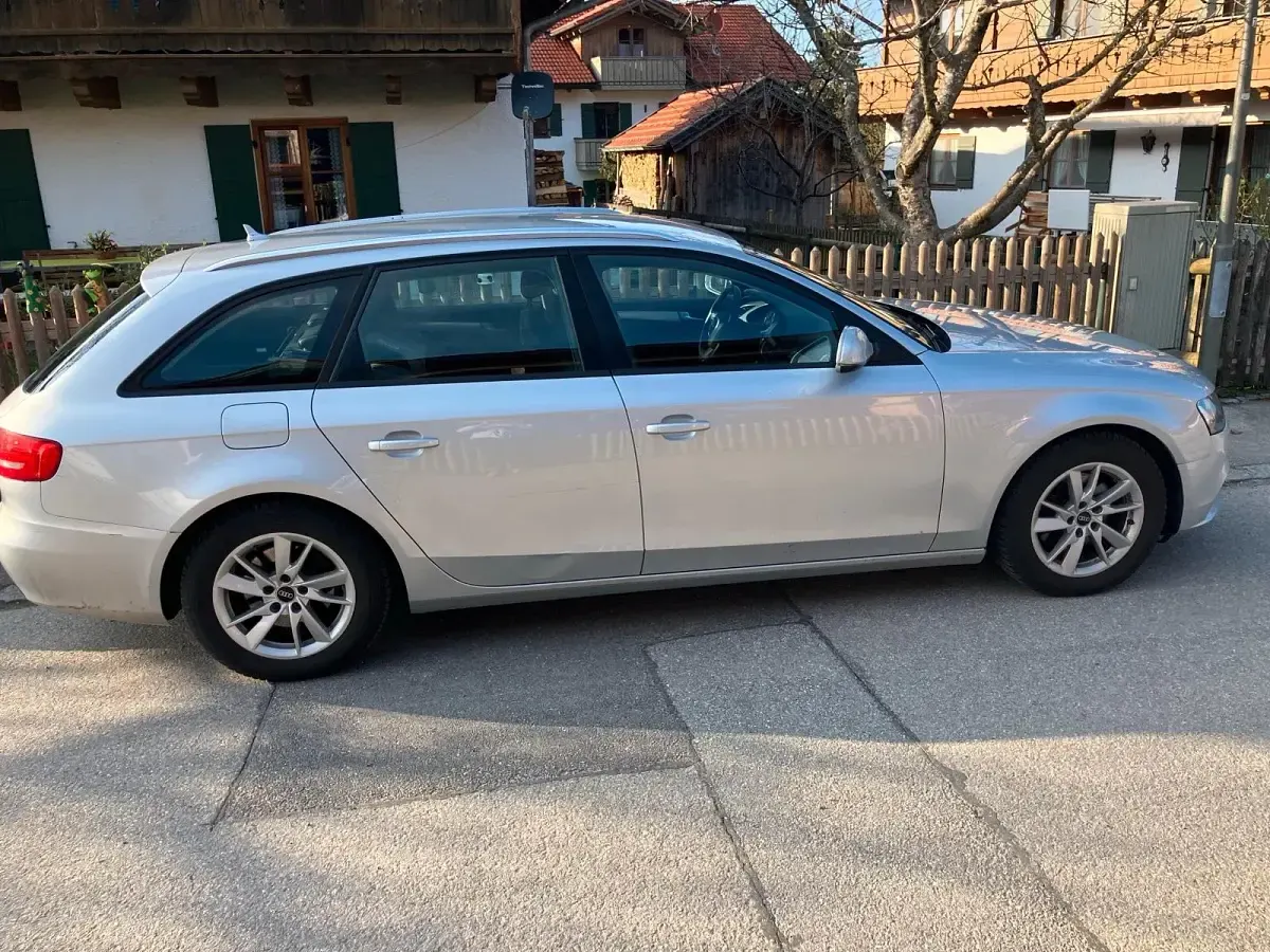 Gebraucht Audi A4 177 PS (130 kW) 2011 Silber Kombi