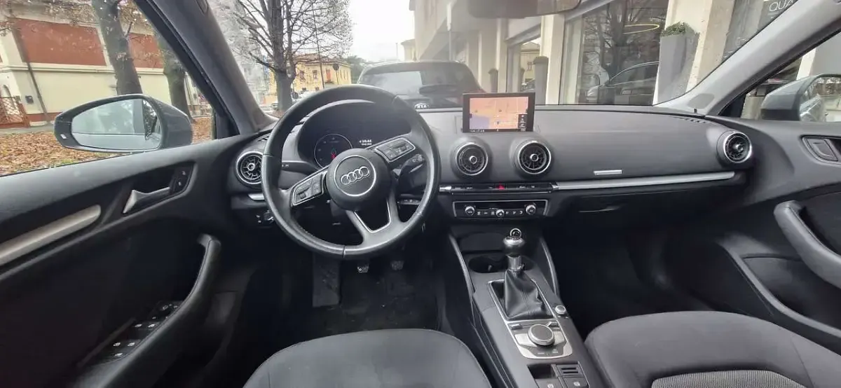 Gebraucht Audi A3 Business 150 PS (110 kW) 2018 Grau Limousine