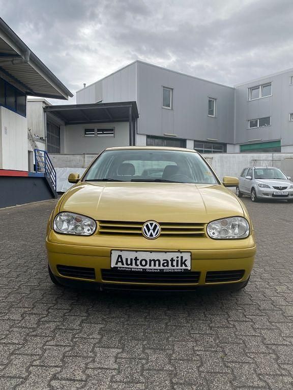 Gelb Gebraucht 1998 VW Golf IV Highline Limousine | 2.399 € (Fairer Preis) - Bild 1/4