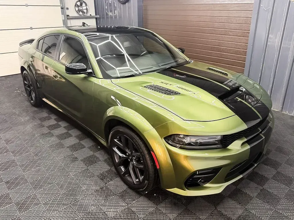 Używany Dodge Charger 306 KM (225 kW) 2022 Zielony Sedan/Limuzyna