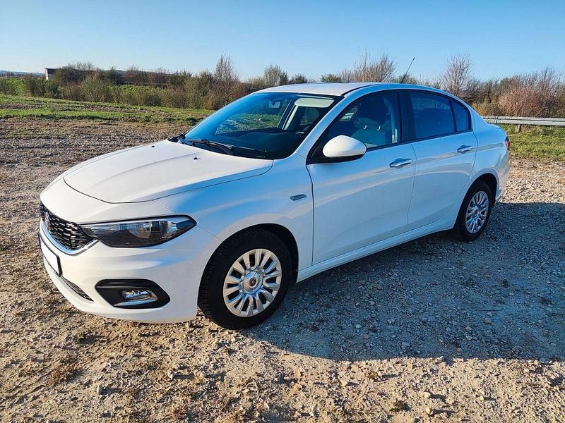Gebraucht Fiat Tipo 95 PS (69 kW) 2020 Limousine