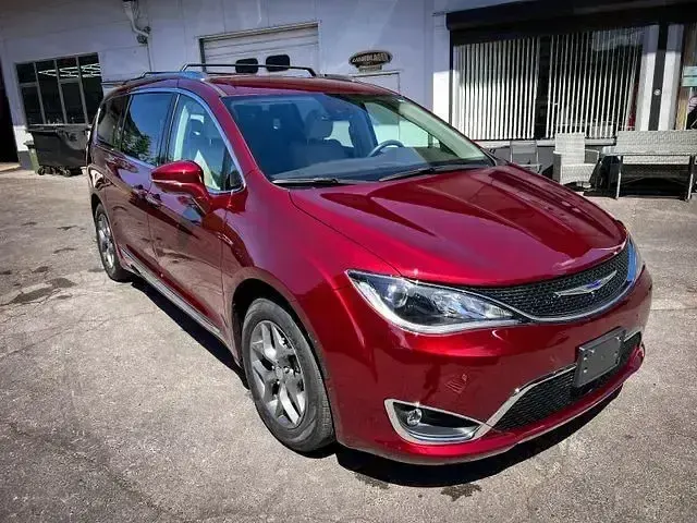 Gebraucht Chrysler Pacifica Touring 292 PS (214 kW) 2020 Velvet red pearlcoat (velvet re SUV