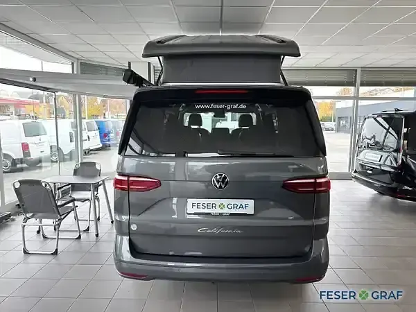 Gebraucht VW California Beach 150 PS (110 kW) 2024 Indiumgrau mettallic Van
