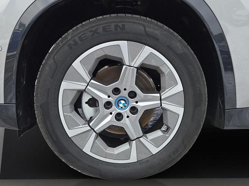 Gebraucht BMW iX1 xLine 150 kW (204 PS) 2025 Silber SUV