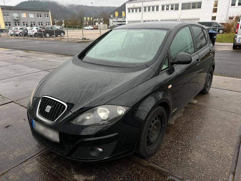 Schwarz Gebraucht 2013 Seat Altea Limousine | 2.850 € (Guter Preis) - Bild 1/4