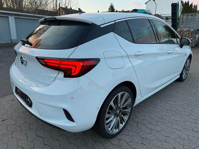 Gebraucht Opel Astra Dynamic 125 PS (91 kW) 2019 Weiß Limousine