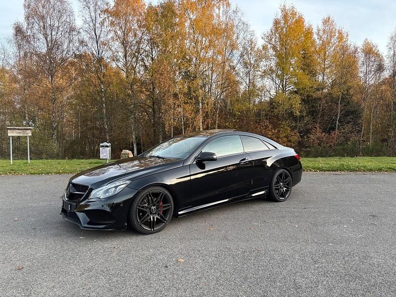 Schwarz Gebraucht 2014 Mercedes E250 Coupé | 17.500 € (Etwas zu teuer) - Bild 1/4
