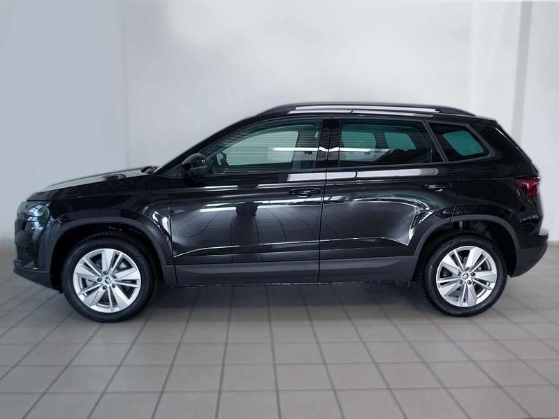 Gebraucht Skoda Karoq Elegance 150 PS (110 kW) 2024 Schwarzmagic perleffekt SUV