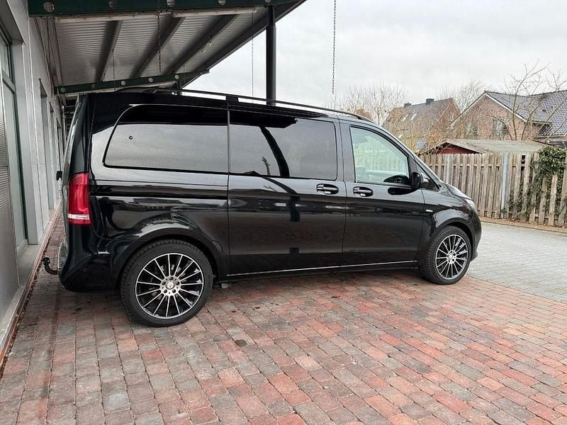 Gebraucht Mercedes V250 Avantgarde Edition 190 PS (139 kW) 2017 Schwarz Van / Kleinbus