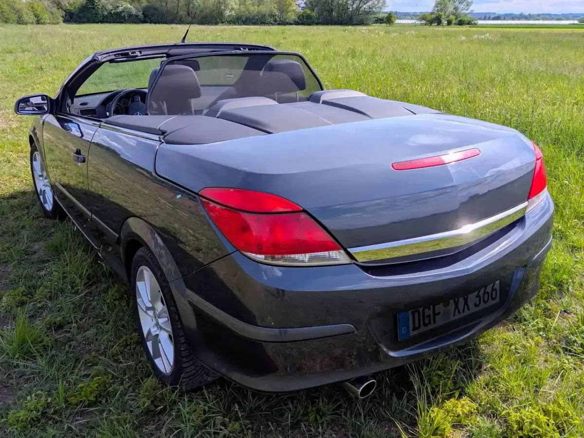Gebraucht Opel Astra Cabriolet 140 PS (102 kW) 2008 Blau Cabrio
