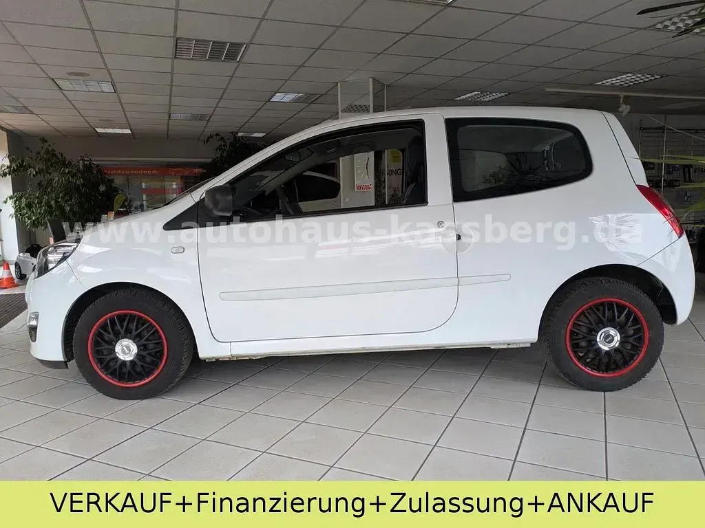 Używany Renault Twingo Expression 75 KM (55 kW) 2012 Biały Hatchback