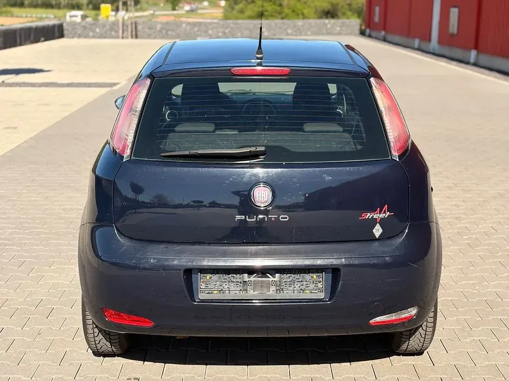 Gebraucht Fiat Punto Evo 69 PS (50 kW) 2014 Blau Kleinwagen