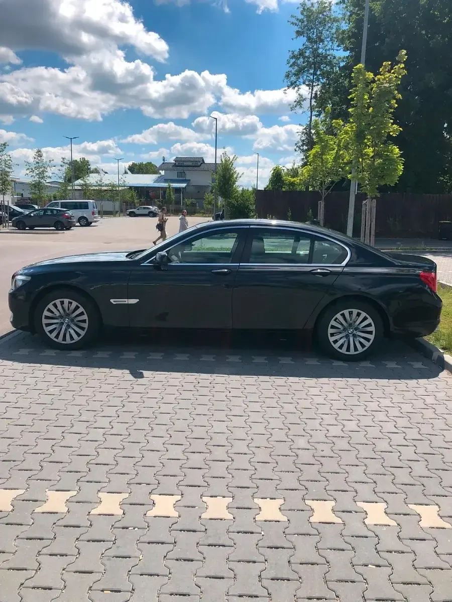 Gebraucht BMW 730 245 PS (180 kW) 2008 Schwarz Limousine