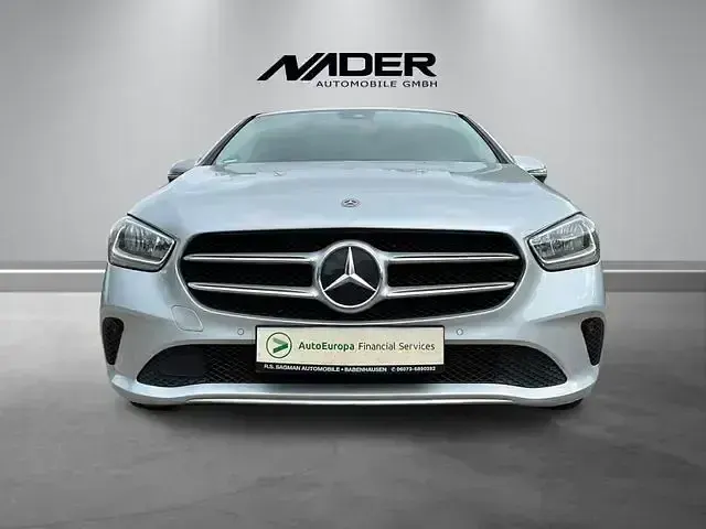 Gebraucht Mercedes B180 Business 116 PS (85 kW) 2020 Silber Kleinwagen