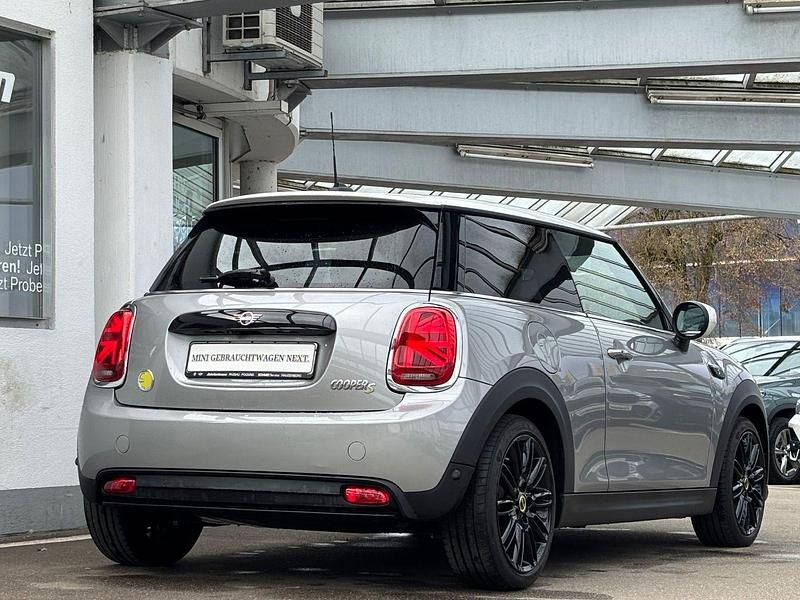Gebraucht Mini Cooper SE Classic 135 kW (184 PS) 2023 Silber Kleinwagen
