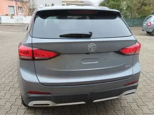 Neu MG ZS Comfort 116 PS (85 kW) 2025 Grau SUV