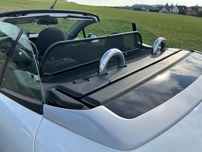 Gebraucht Peugeot 207 CC Platinum 120 PS (88 kW) 2010 Weiß Cabrio