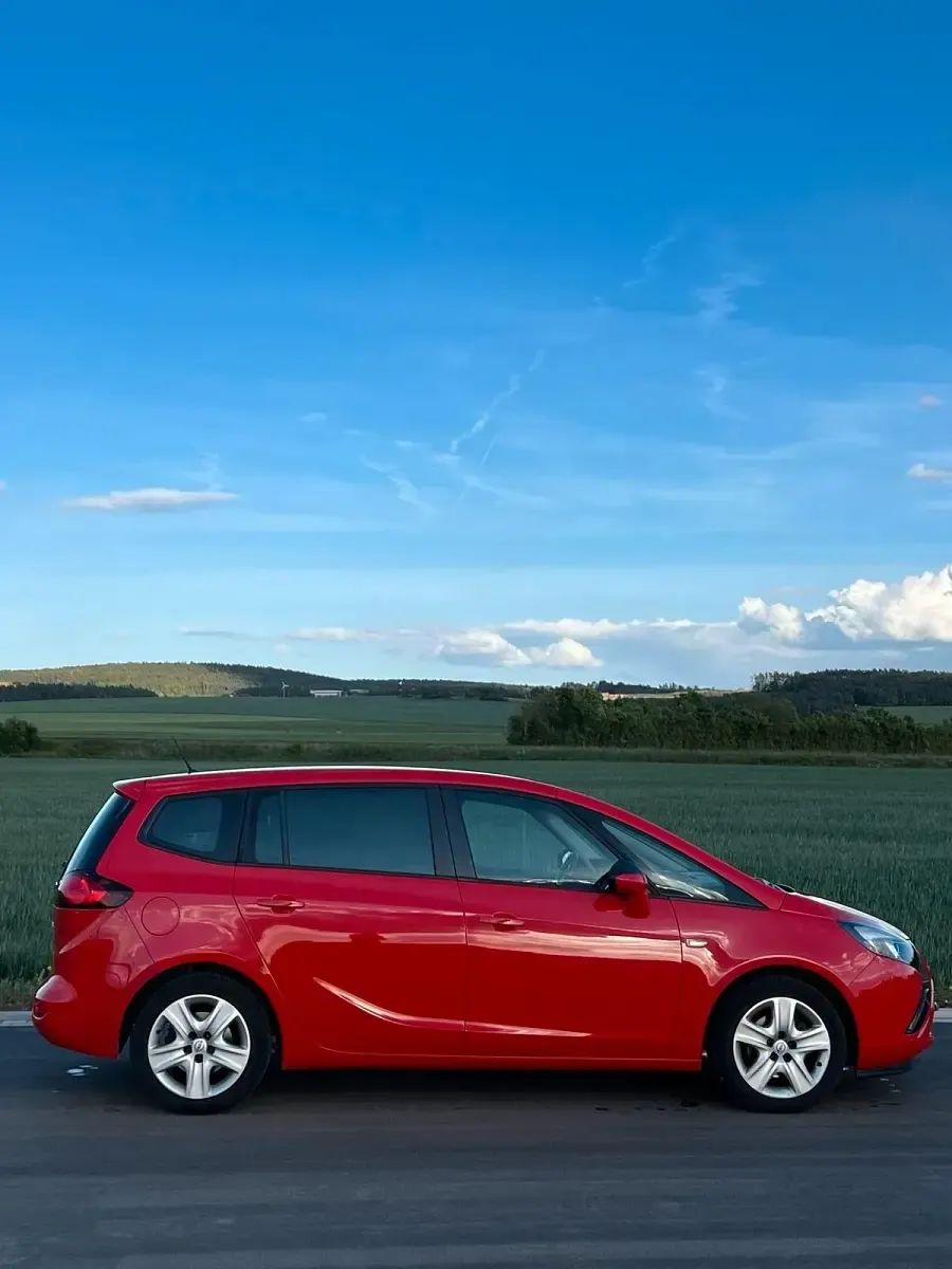 Gebraucht Opel Zafira 140 PS (102 kW) 2016 Rot Van / Kleinbus