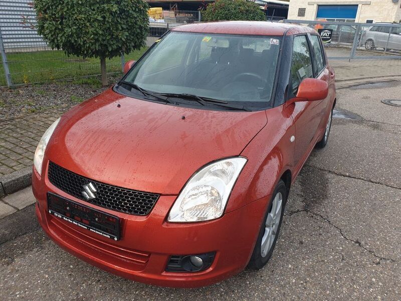 Orange Gebraucht 2008 Suzuki Swift Comfort Limousine | 3.498 € (Etwas zu teuer) - Bild 1/4