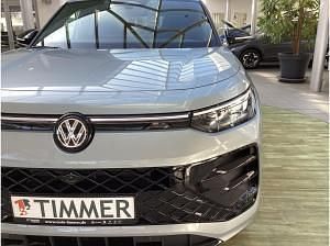 Neu VW Tayron R-line 150 PS (110 kW) 2026 Silber (oyster silver metallic) SUV