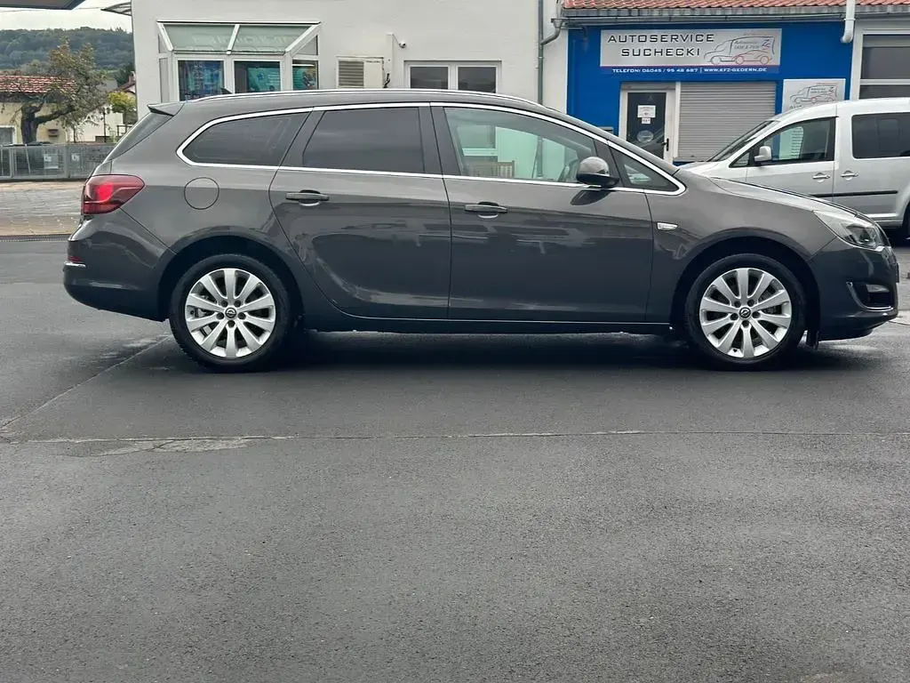 Gebraucht Opel Astra Exklusiv 165 PS (121 kW) 2015 Grau Kombi