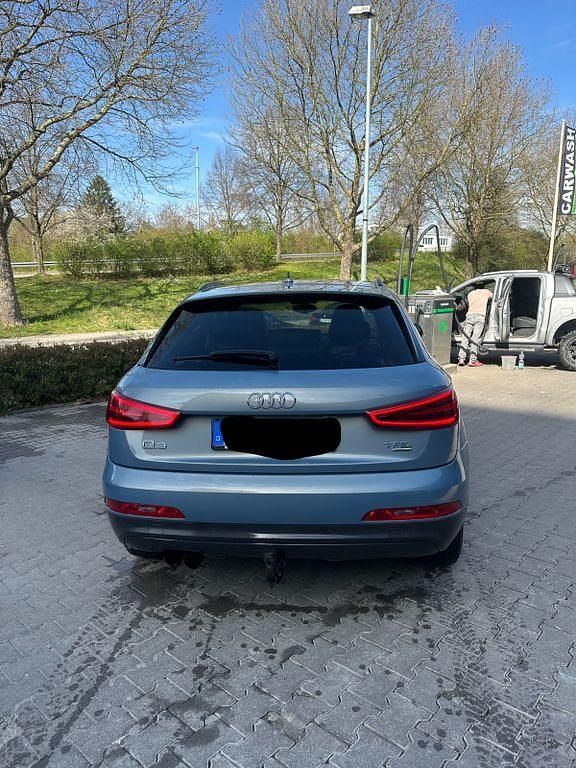 Gebraucht Audi Q3 Ambiente 175 PS (128 kW) 2012 Blau SUV