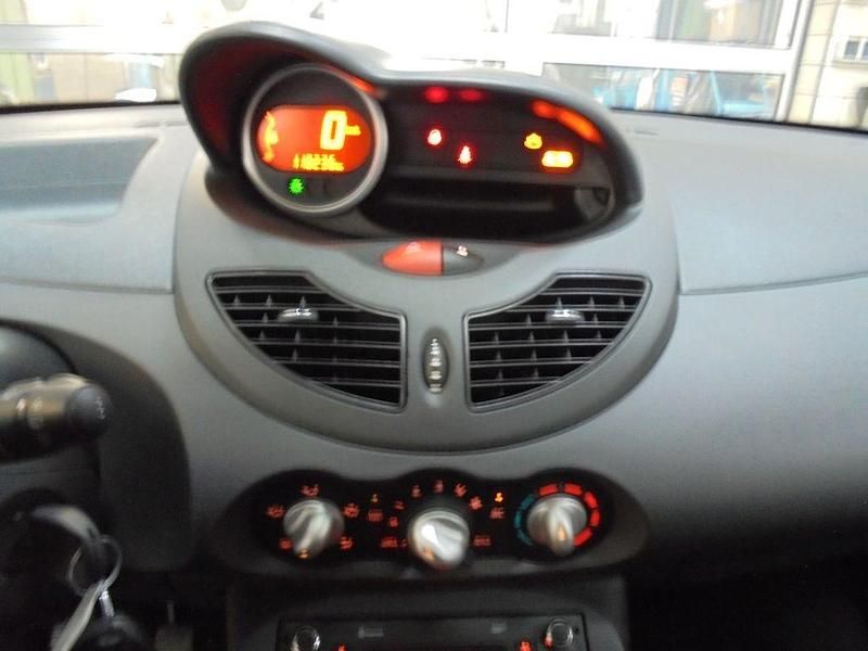 Gebraucht Renault Twingo Expression 75 PS (55 kW) 2014 Schwarz Kleinwagen