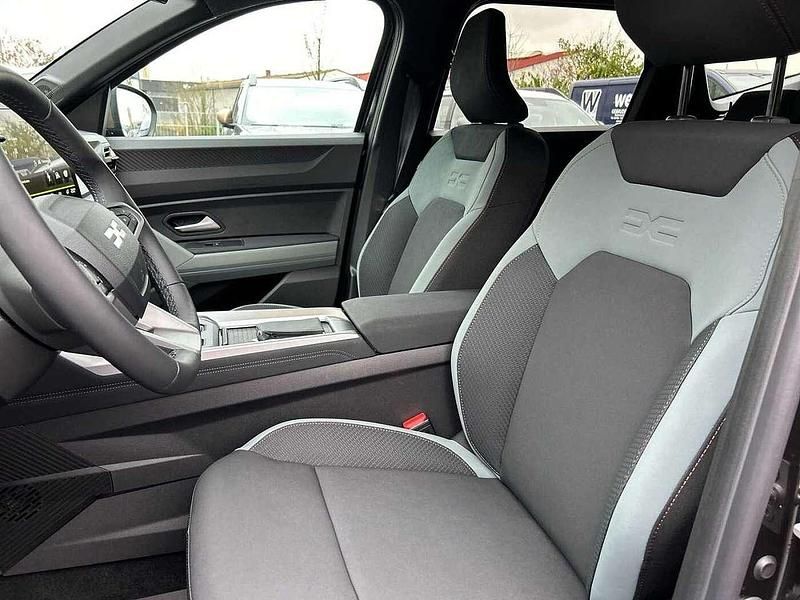 Neu Dacia Bigster Extreme 158 PS (116 kW) 2025 Indigoblau SUV