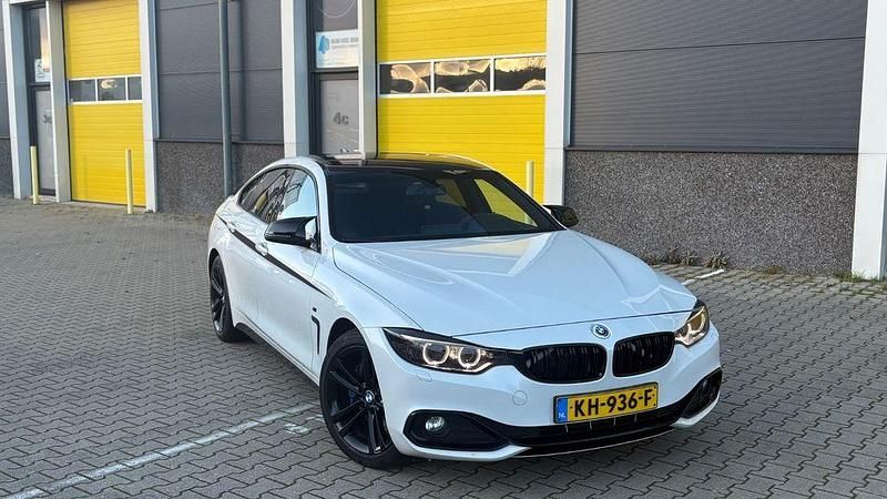 Weiß Gebraucht 2016 BMW 420 Gran Coupé M Sport Coupé | 16.750 € (Fairer Preis) - Bild 1/4