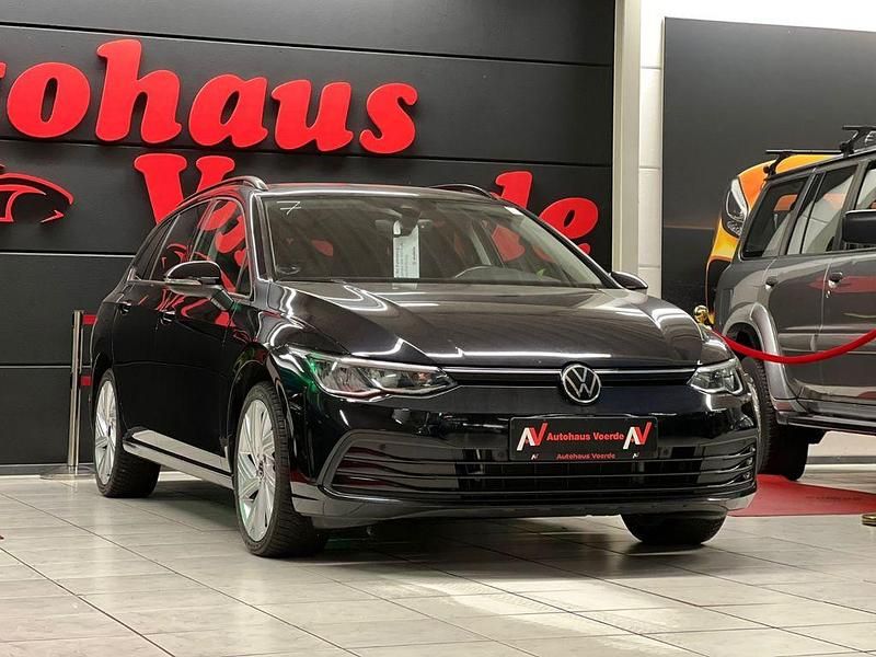 Gebraucht VW Golf VIII Life 150 PS (110 kW) 2021 Schwarz Limousine