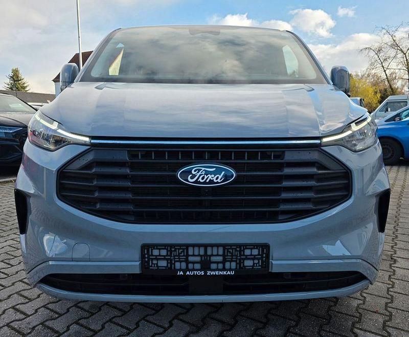 Gebraucht Ford Transit Custom 150 PS (110 kW) 2025 Grau Van / Kleinbus