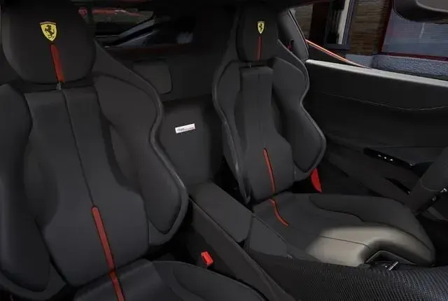 Nouă Ferrari Testarossa 2026 Roșu