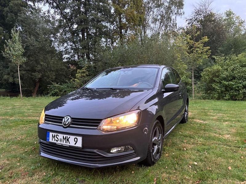Grau Gebraucht 2014 VW Polo Trendline Kleinwagen | 7.800 € (Fairer Preis) - Bild 1/4