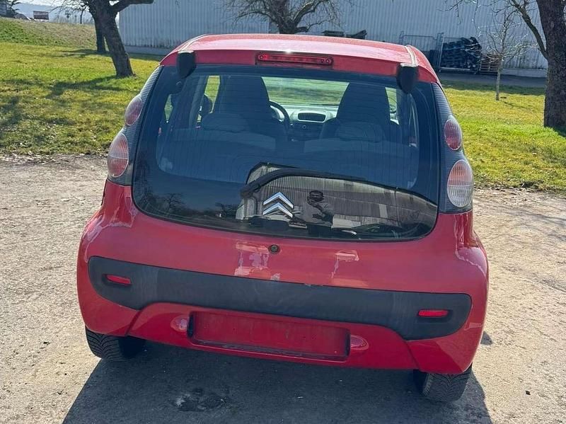 Gebraucht Citroën C1 Advance 68 PS (50 kW) 2008 Zu lackieren rot 3p0/deckende Kleinwagen