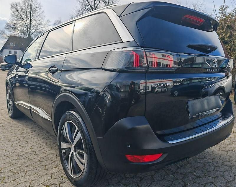 Gebraucht Peugeot 5008 Allure 131 PS (96 kW) 2023 Schwarz SUV