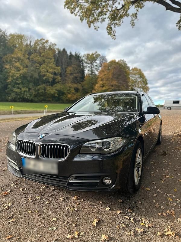 Grau Gebraucht 2013 BMW 530 Kombi | 8.500 € (Superpreis) - Bild 1/4