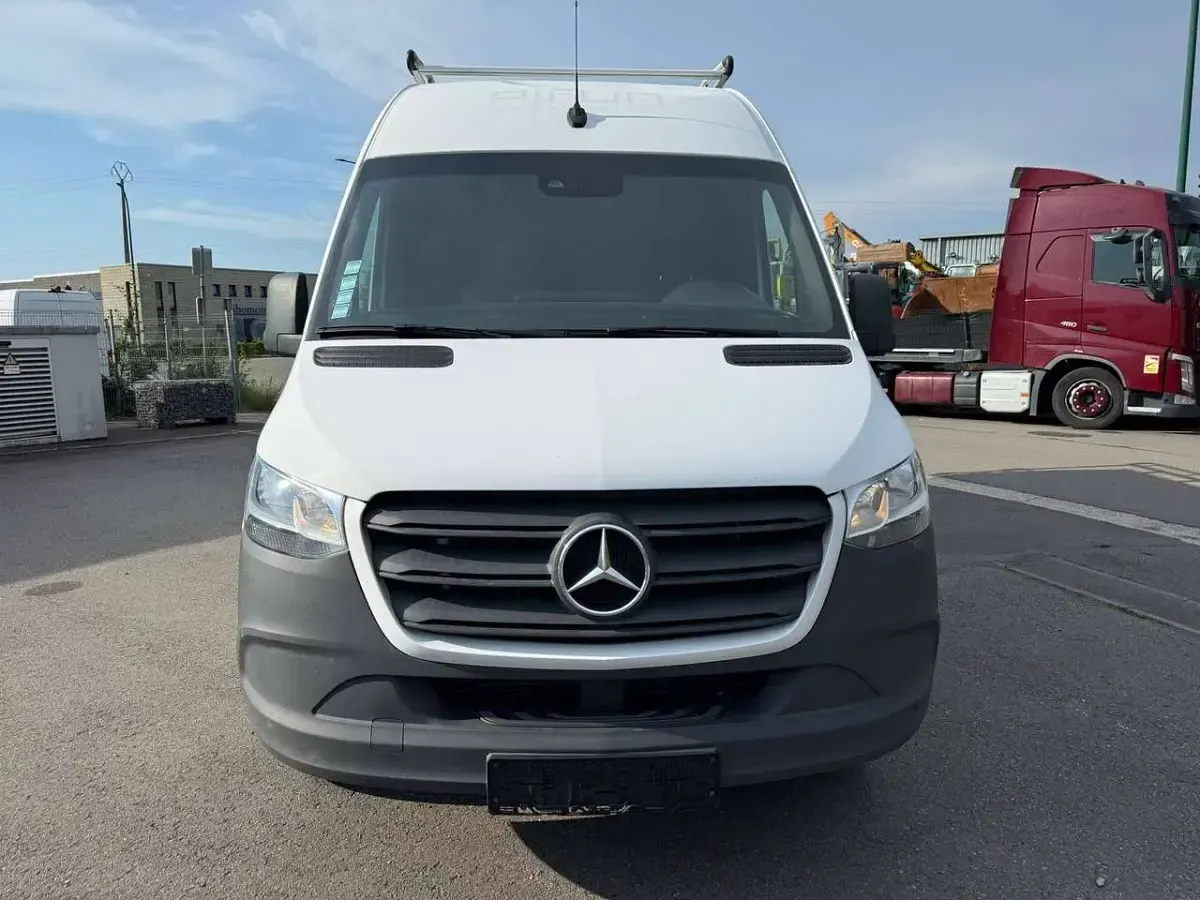 Gebraucht Mercedes Sprinter 190 PS (139 kW) 2020 Arktikweiss Van