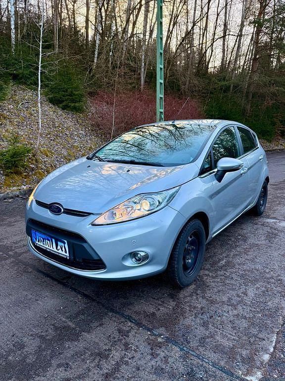 Gebraucht Ford Fiesta Titanium 97 PS (71 kW) 2012 Kleinwagen