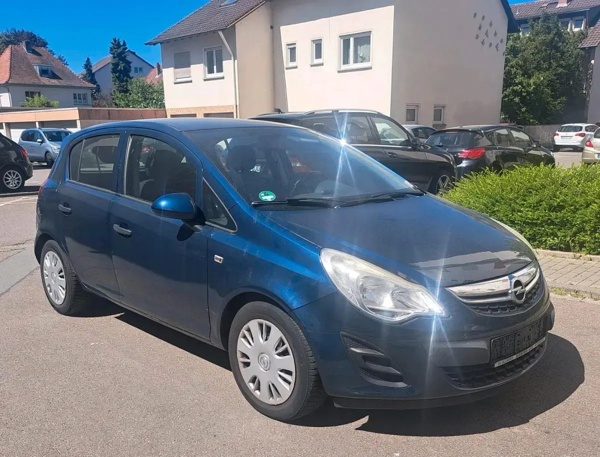 Second-hand Opel Corsa 87 CP (63 kW) 2011 Albastru Hatchback