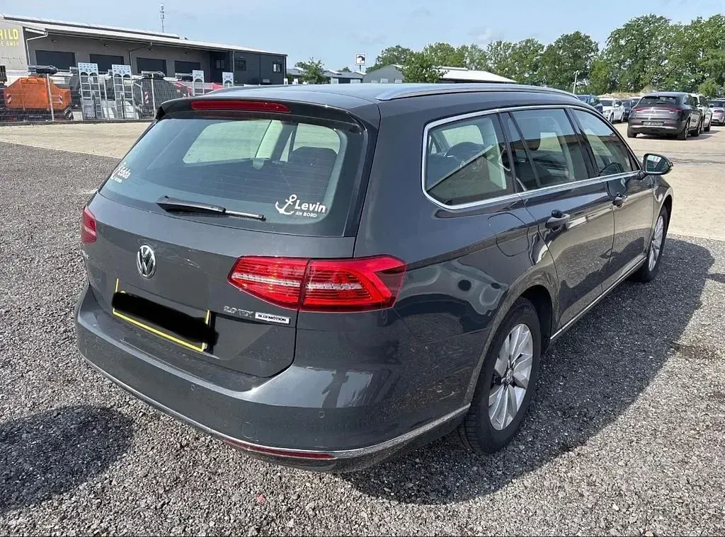 Gebraucht VW Passat Highline 150 PS (110 kW) 2016 Grau Kombi