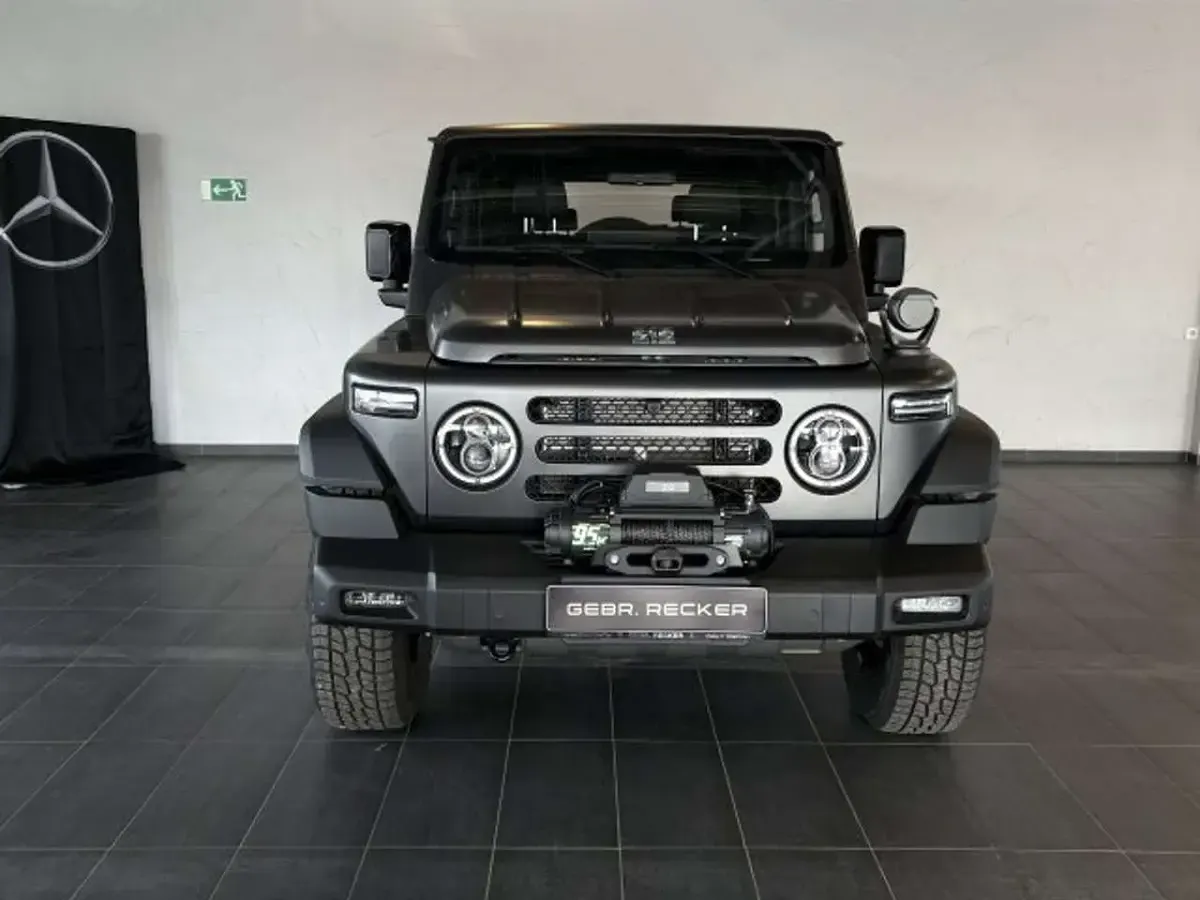 Neu BAW 212 166 PS (122 kW) 2026 Matt grau SUV