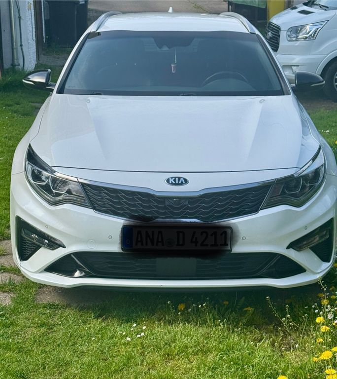 Weiß Gebraucht 2019 Kia Optima GT-Line Kombi | 17.500 € (Fairer Preis) - Bild 1/4